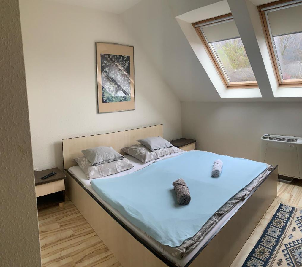 Tuenderszikla Panzio Bed & Breakfast Pilisjaszfalu Eksteriør bilde
