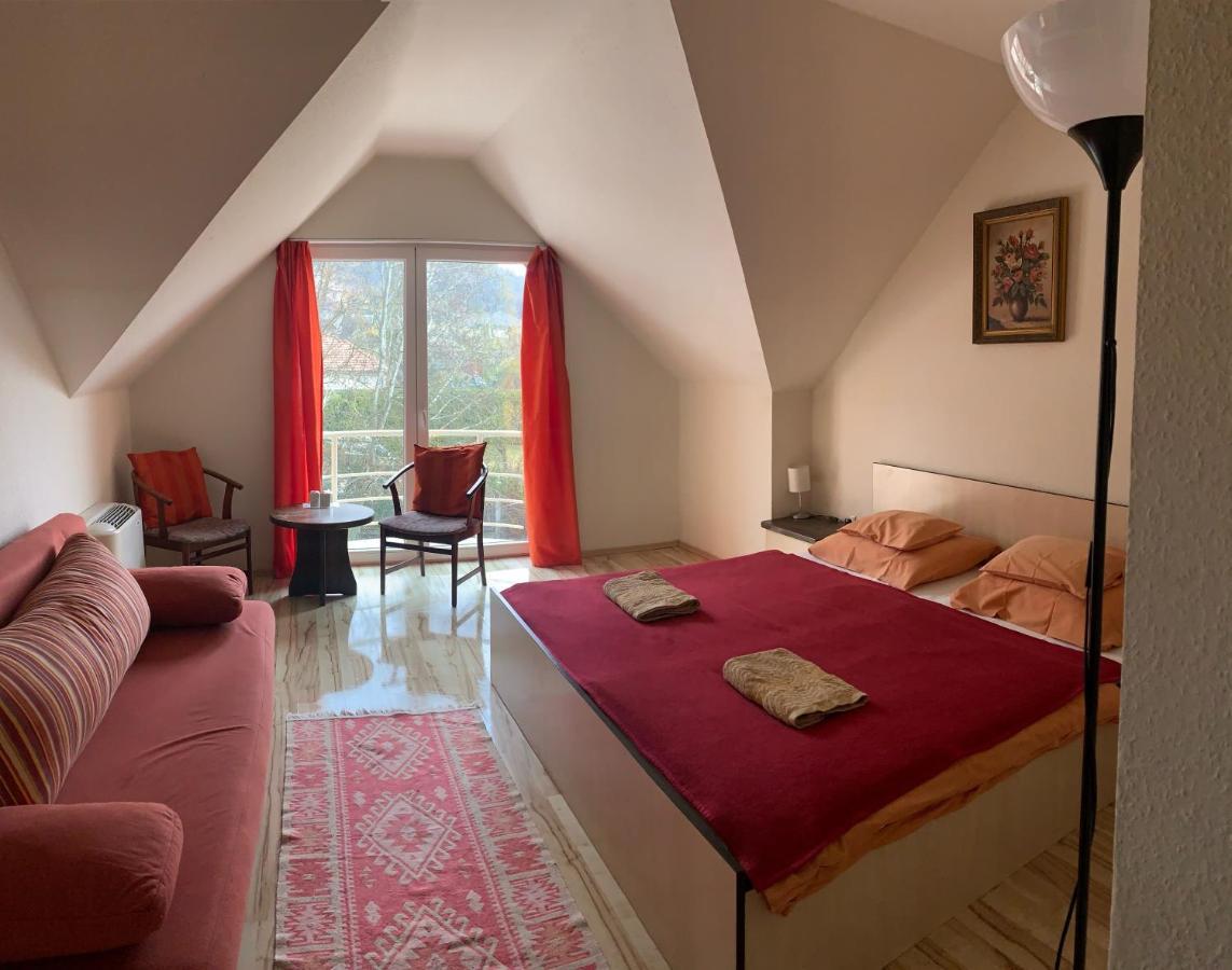 Tuenderszikla Panzio Bed & Breakfast Pilisjaszfalu Eksteriør bilde
